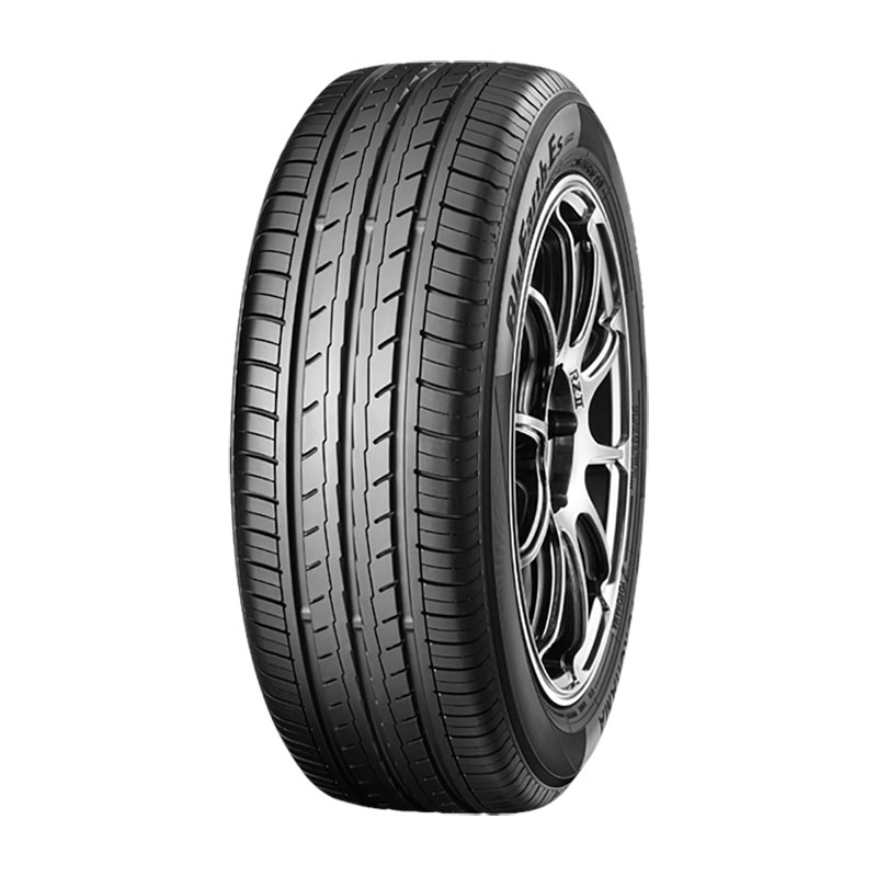 215/45R17 91V ES32 Yokohama/лето
